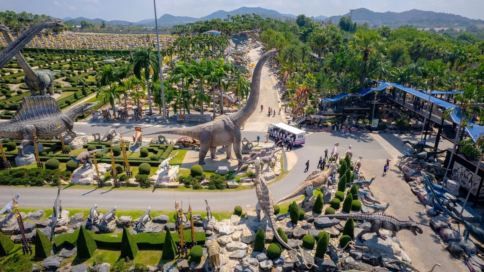 Nong nooch garden pattaya dinosaur park